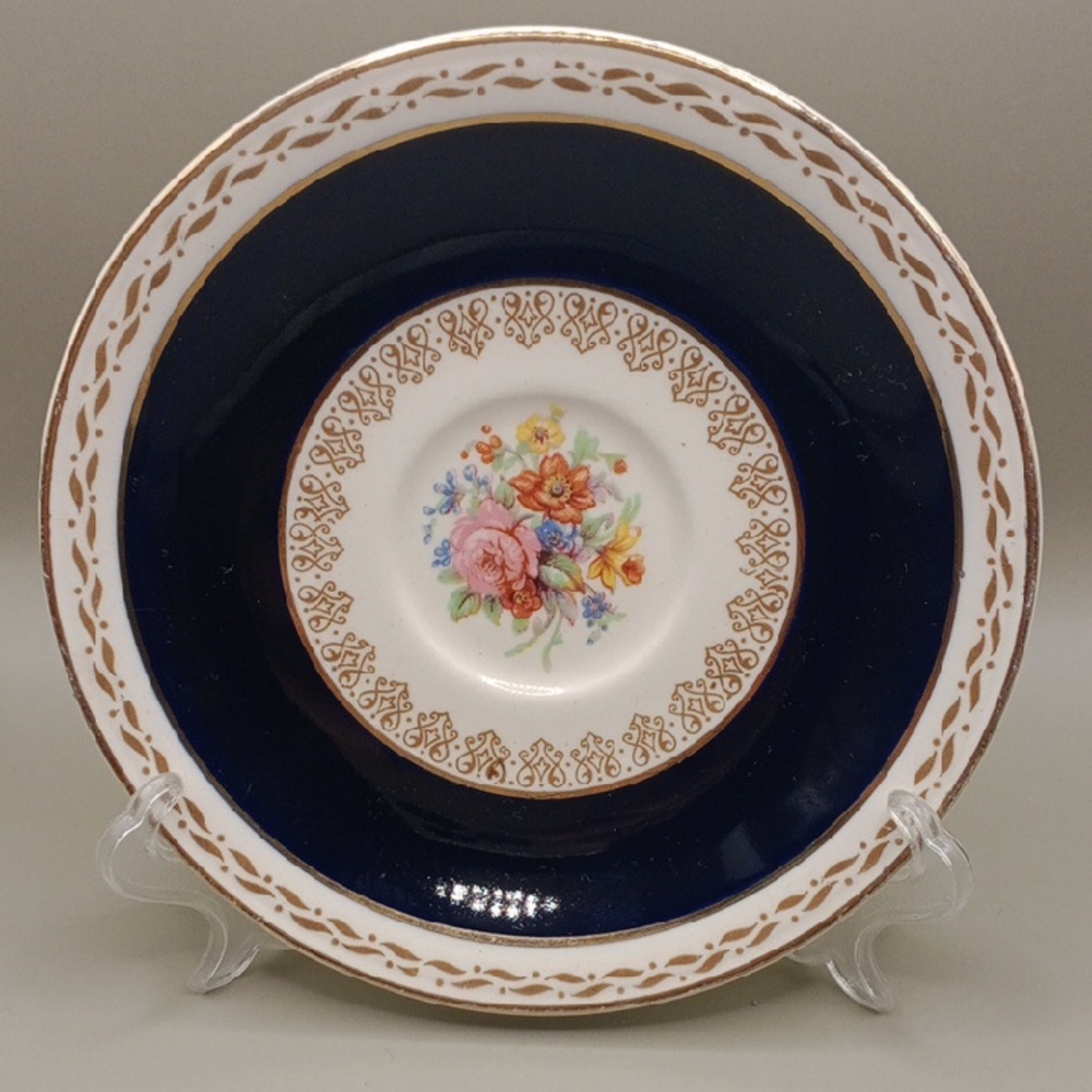 Blue and White Elegant Dinnerware Plate